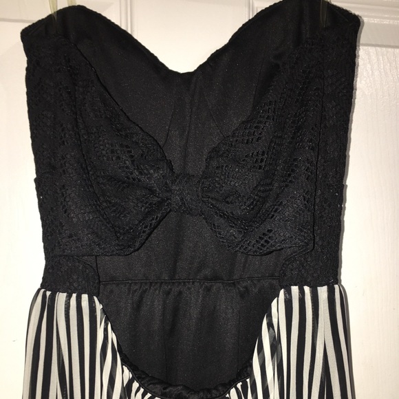 Long strapless open back dress - Picture 3 of 5